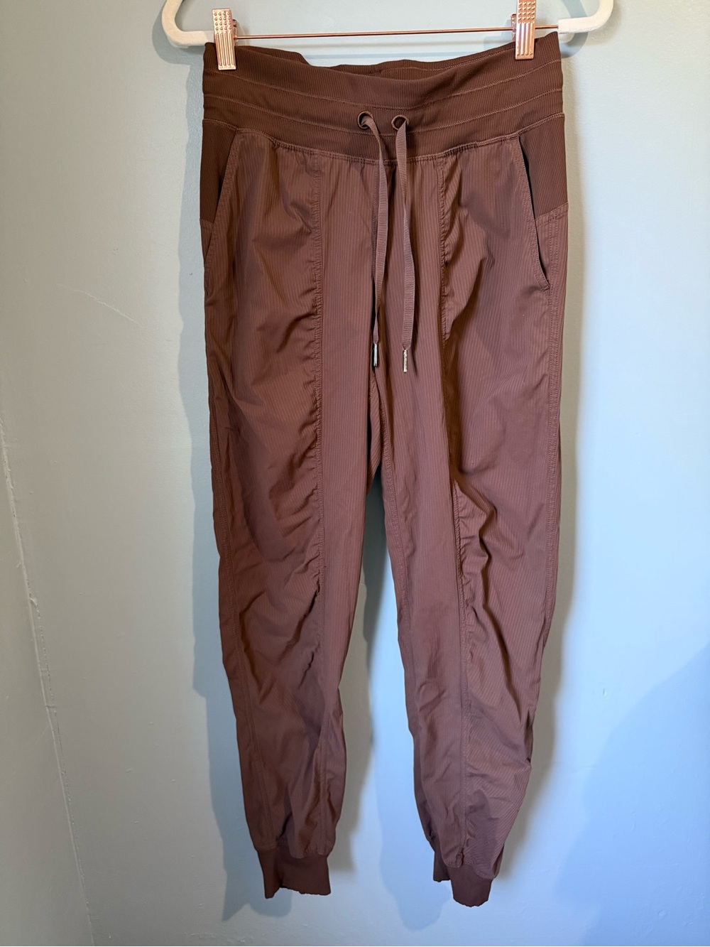 Lululemon Dance Studio Mid-Rise Jogger Size 4
